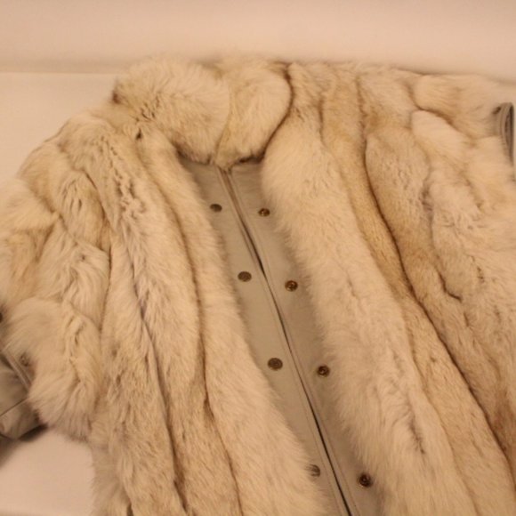 O'Brien & Sons Fox and Leather Coat - Picture 11 of 12